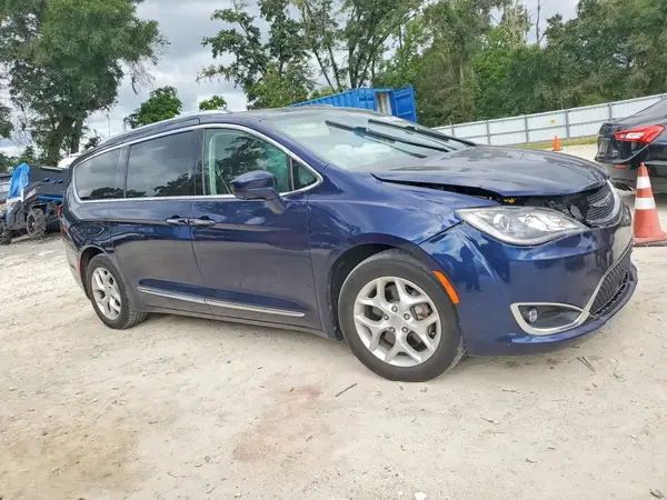 2C4RC1EG2JR113823 — 2018 Chrysler Pacifica, photo 4 from Copart 06.10.2026, Front end
