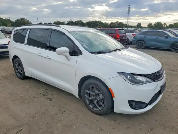 2C4RC1BG7JR261809 — 2018 Chrysler Pacifica, photo 4 from Copart 30.09.2026, Mechanical damage