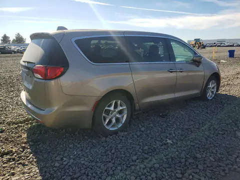 2C4RC1FG6JR113158 — 2018 Chrysler Pacifica, photo 3 from Copart 21.10.2026, Front end