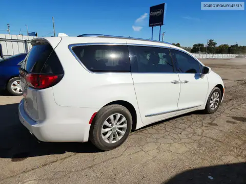 2C4RC1BG6JR142519 — 2018 Chrysler Pacifica, Parte trasera, fotos antes de reparar