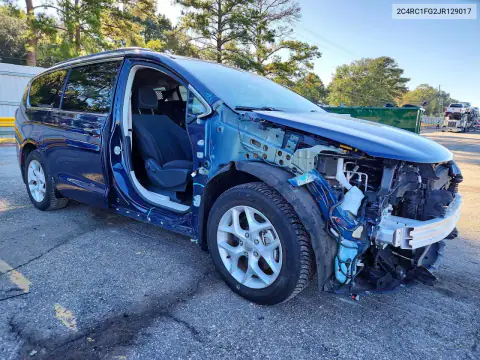 2C4RC1FG2JR129017 — 2018 Chrysler Pacifica, Parte delantera, fotos antes de reparar