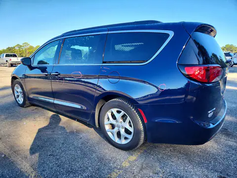 2C4RC1FG2JR129017 — 2018 Chrysler Pacifica, ფოტო 2, Copart 26.10.2026, წინა ნაწილი