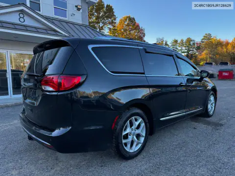 2C4RC1BG9JR128629 — 2018 Chrysler Pacifica, photo 4 from Copart 23.10.2026, Minor dents and scratches