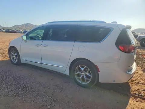 2C4RC1GG5KR730826 — 2019 Chrysler Pacifica, photo 2 from Copart 29.09.2026, Side