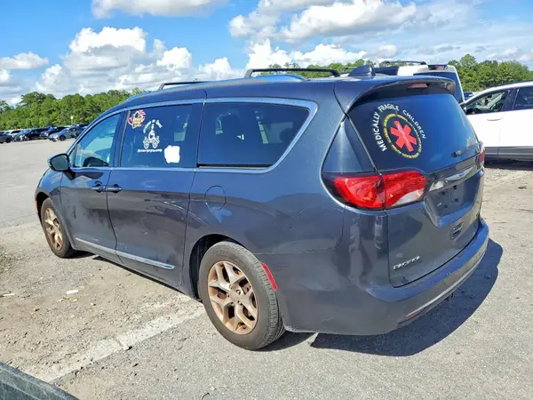 2C4RC1GG2KR705589 — 2019 Chrysler Pacifica, photo 2 from Copart 08.10.2026, Rear end