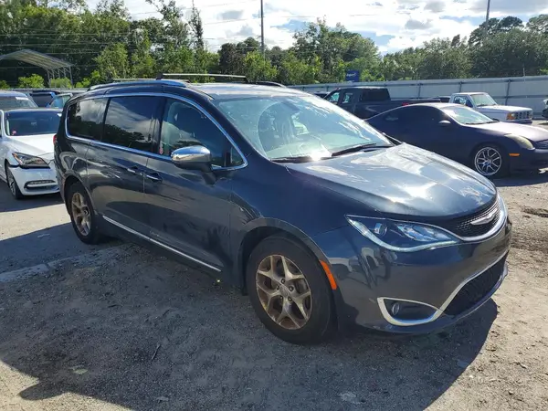2C4RC1GG2KR705589 — 2019 Chrysler Pacifica, photo 4 from Copart 08.10.2026, Rear end