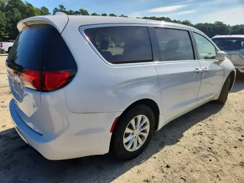 2C4RC1FG4KR506948 — 2019 Chrysler Pacifica, zdjęcie 3 z Copart, Drobne wgniecenia i rysy