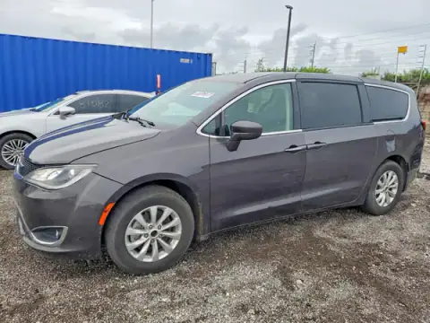 2C4RC1FG8KR666718 — 2019 Chrysler Pacifica, Мелкие вмятины და царапины (Minor Dent/Scratches), ფოტოები შეკეთებამდე