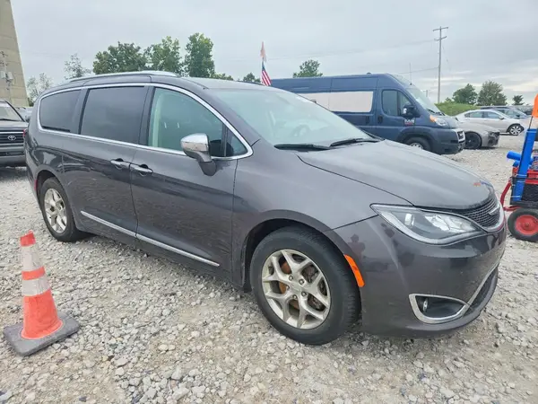 2C4RC1GG0KR737778 — 2019 Chrysler Pacifica, photo 4 from Copart, Flood