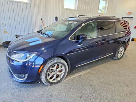 2C4RC1BG5KR749058 — 2019 Chrysler Pacifica, Повреждения снизу (Undercarriage), фото до ремонта