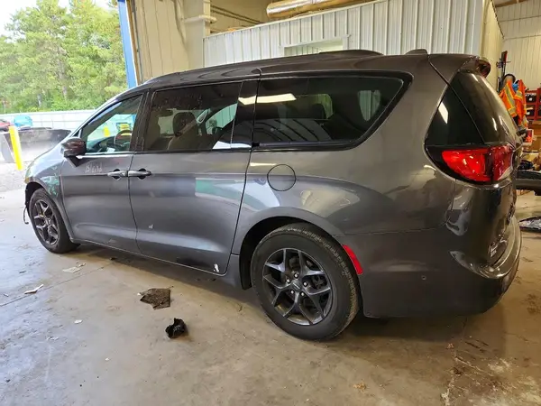 2C4RC1EG3KR576801 — 2019 Chrysler Pacifica, photo 2 from Copart, Front end