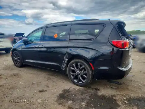 2C4RC1GG3KR638825 — 2019 Chrysler Pacifica, photo 2 from Copart 30.09.2026, Roof