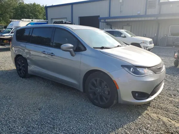 2C4RC1FG2KR507435 — 2019 Chrysler Pacifica, photo 4 from Copart, Side
