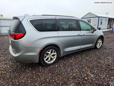 2C4RC1GG6KR732102 — 2019 Chrysler Pacifica, foto 3 de Copart, Daños en los bajos