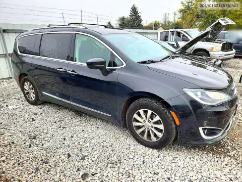 2C4RC1BG1KR730541 — 2019 Chrysler Pacifica, photo 4 from Copart, Rear end