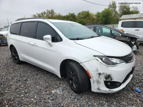 2C4RC1GG6KR749059 — 2019 Chrysler Pacifica, фото 4 з Copart, Передня частина