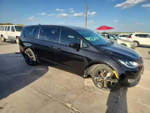2C4RC1FG1LR229404 — 2020 Chrysler Pacifica, foto 4 de Copart 01.10.2026, Daños en los bajos