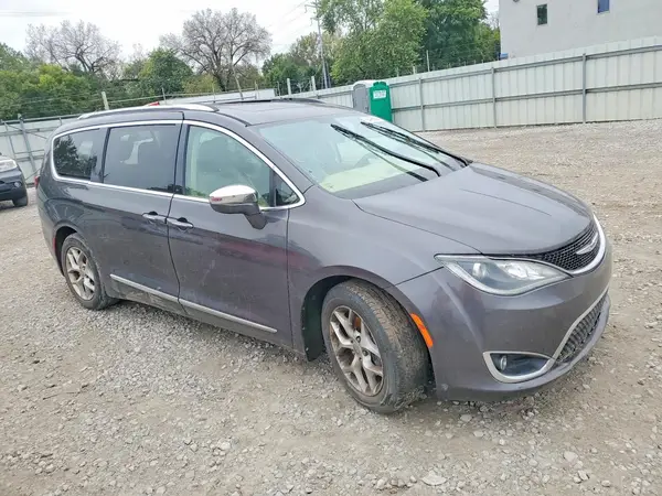 2C4RC1GG1LR184348 — 2020 Chrysler Pacifica, фото 4 с аукциона Copart, Подтопление