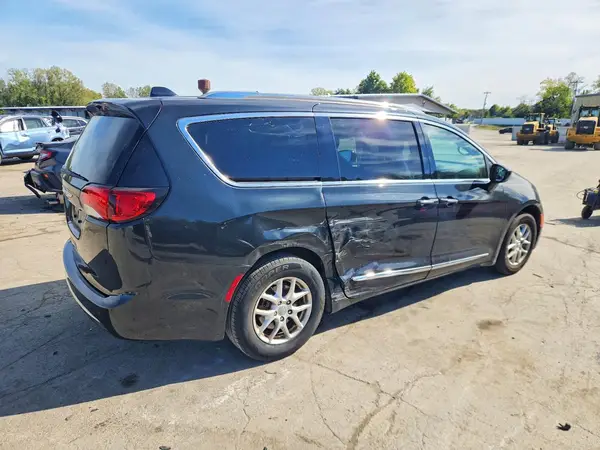 2C4RC1BG6LR210191 — 2020 Chrysler Pacifica, photo 3 from Copart, Side