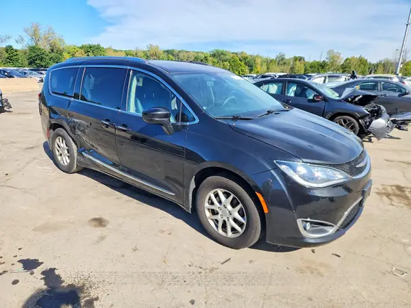 2C4RC1BG6LR210191 — 2020 Chrysler Pacifica, photo 4 from Copart, Side