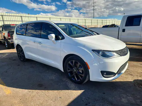2C4RC1FG5LR238123 — 2020 Chrysler Pacifica, photo 4 from Copart 15.10.2026, Normal wear
