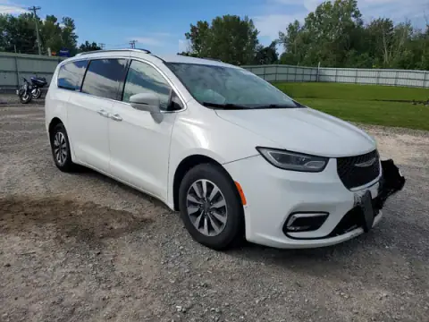 2C4RC1L71MR585793 — 2021 Chrysler Pacifica, zdjęcie 4 z Copart, Przód