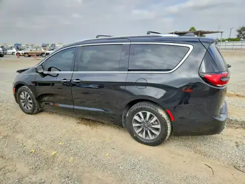 2C4RC1L77MR599634 — 2021 Chrysler Pacifica, photo 2 from Copart 26.09.2026, Front end