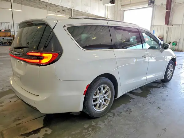 2C4RC1BG9MR574414 — 2021 Chrysler Pacifica, photo 3 from Copart, Front end