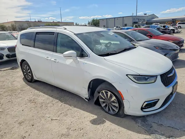 2C4RC1L78MR525185 — 2021 Chrysler Pacifica, photo 4 from Copart, Front end