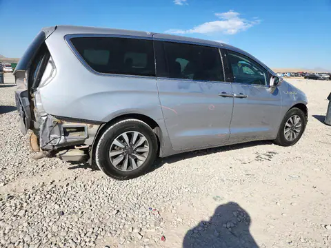 2C4RC1BG8MR527620 — 2021 Chrysler Pacifica, zdjęcie 3 z Copart 16.10.2026, Tył
