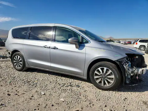 2C4RC1BG8MR527620 — 2021 Chrysler Pacifica, zdjęcie 4 z Copart 16.10.2026, Tył