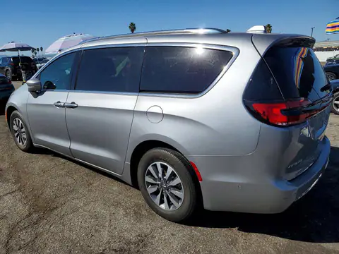 2C4RC1BG0MR539888 — 2021 Chrysler Pacifica, photo 2 from Copart 23.10.2026, Minor dents and scratches
