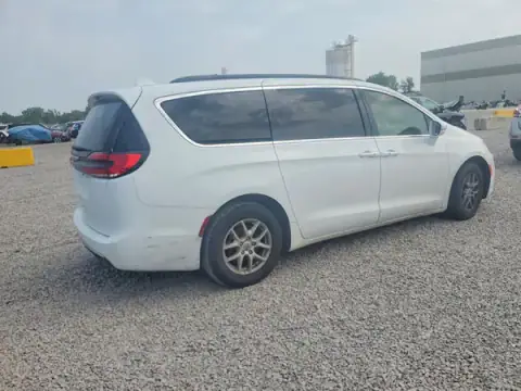 2C4RC1BG2NR167942 — 2022 Chrysler Pacifica, zdjęcie 3 z Copart 08.10.2026, Pożar wnętrza