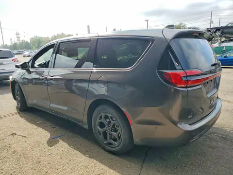 2C4RC1L73NR183517 — 2022 Chrysler Pacifica, photo 2 from Copart 22.10.2026, Front end