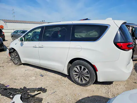2022 CHRYSLER PACIFICA VIN 2C4RC1L72NR139525 фото 2