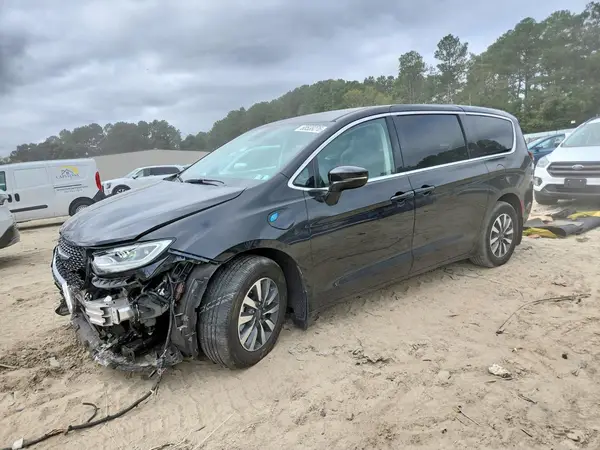 2C4RC1L75NR216159 — 2022 Chrysler Pacifica, Передняя часть (Front End), фото до ремонта