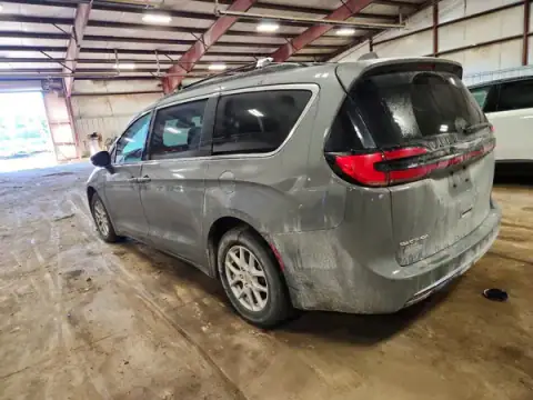 2C4RC1BG7NR198782 — 2022 Chrysler Pacifica, photo 2 from Copart, Side