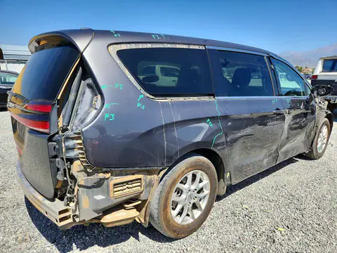 2C4RC1BG3NR134190 — 2022 Chrysler Pacifica, photo 3 from Copart 21.10.2026, Side
