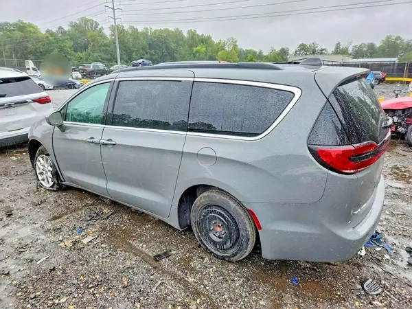 2C4RC1BG3NR233852 — 2022 Chrysler Pacifica, photo 2 from Copart, Front end