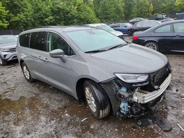 2C4RC1BG3NR233852 — 2022 Chrysler Pacifica, photo 4 from Copart, Front end
