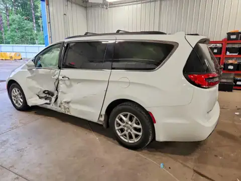 2C4RC1BG2NR147481 — 2022 Chrysler Pacifica, foto 2 de Copart 24.09.2026, Lateral