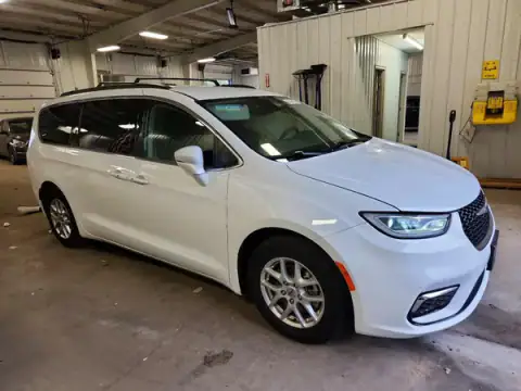 2C4RC1BG2NR147481 — 2022 Chrysler Pacifica, foto 4 de Copart 24.09.2026, Lateral