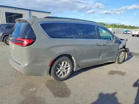 2C4RC1BG0NR106444 — 2022 Chrysler Pacifica, photo 3 from Copart, Front end