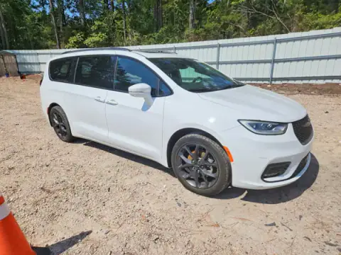2C4RC1BG8NR122570 — 2022 Chrysler Pacifica, photo 4 from Copart, Side