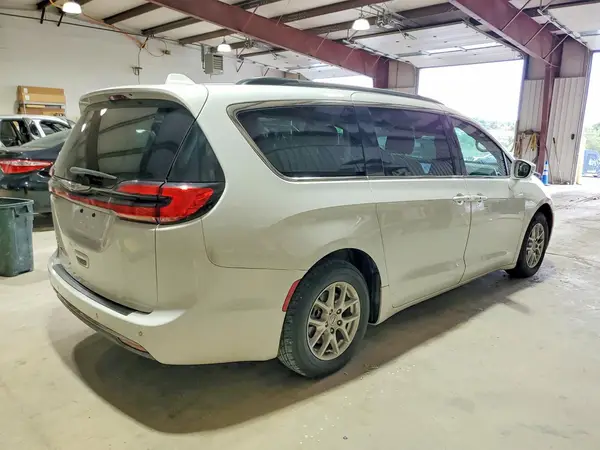 2C4RC1BG3NR158585 — 2022 Chrysler Pacifica, zdjęcie 3 z Copart, Przód