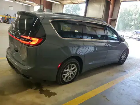 2C4RC1BG8NR114484 — 2022 Chrysler Pacifica, photo 3 from Copart, Rear end