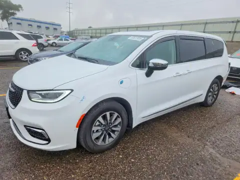 2C4RC1S70PR572930 — 2023 Chrysler Pacifica, ЗАДНЯЯ ЧАСТЬ (Rear End), фото до ремонта