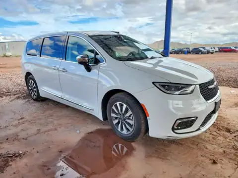 2C4RC1S78PR592620 — 2023 Chrysler Pacifica, ფოტო 4, Copart, გვერდითი ნაწილი
