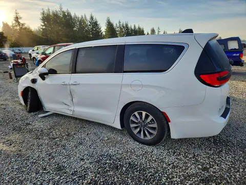 2C4RC1L73PR622525 — 2023 Chrysler Pacifica, photo 2 from Copart 16.10.2026, Front end