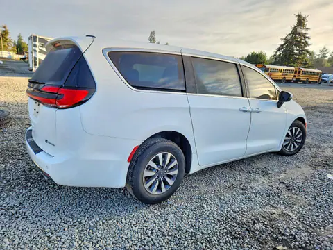 2C4RC1L73PR622525 — 2023 Chrysler Pacifica, photo 3 from Copart 16.10.2026, Front end